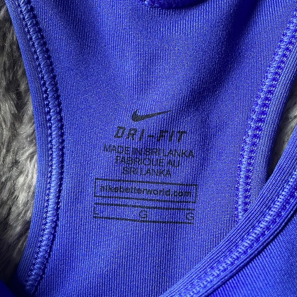 Size Large Nike Sports Bra - Picture 2 of 3
